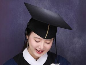 Tak Ada Kata Terlambat, Goo Hye Sun akan Lulus S1 di Usia 39 Tahun Tak Ada Kata Terlambat, Goo Hye Sun akan Lulus S1 di Usia 39 Tahun