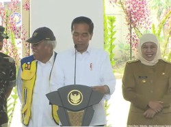 Tawa Menteri Basuki Saat Gelar Lengkapnya Disebut Jokowi