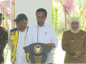 Tawa Menteri Basuki Saat Gelar Lengkapnya Disebut Jokowi Tawa Menteri Basuki Saat Gelar Lengkapnya Disebut Jokowi