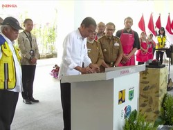 Jokowi Resmikan Pasar Among Tani Kota Batu: Terbesar yang Pernah Saya Lihat