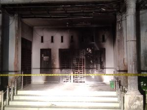 Kantor Dinas Sosial Aceh Timur Dibakar, Pelaku Diduga Kakek 76 Tahun Kantor Dinas Sosial Aceh Timur Dibakar, Pelaku Diduga Kakek 76 Tahun