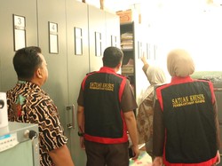 Kejari Geledah Kantor DLH Cilegon Terkait Dugaan Korupsi Retribusi Sampah