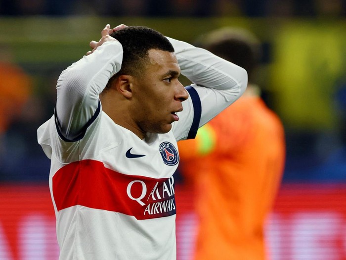 Soccer Football - Champions League - Group F - Borussia Dortmund v Paris St Germain - Signal Iduna Park, Dortmund, Germany - December 13, 2023 Paris St Germain's Kylian Mbappe reacts REUTERS/Wolfgang Rattay