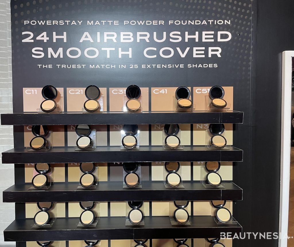 Make Over Powerstay 24H Matte Powder Foundation