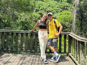 Potret Liburan Romantis Marc Marquez di Bali, Bucin Abis! Potret Liburan Romantis Marc Marquez di Bali, Bucin Abis!