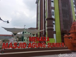 Wajah Baru Menara Masjid Agung Sumber Cirebon Usai Revitalisasi