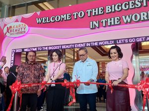 Kontribusi Industri Kecantikan Tembus Rp 16 T, Zulhas Mau UMKM Kuasai Pasar Kontribusi Industri Kecantikan Tembus Rp 16 T, Zulhas Mau UMKM Kuasai Pasar