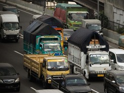 Catat! Truk Sumbu 3 Dilarang Lewat Tol Cikampek Selama Natal dan Tahun Baru