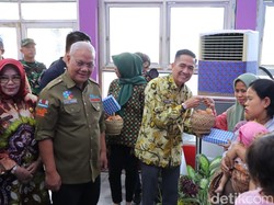 Pemkot Palembang Beri Susu dan Telur ke 66 Balita demi Turunkan Angka Stunting