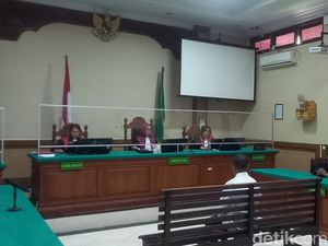 Hendak Perkosa Mahasiswi, Eks Dosen STIKES Buleleng Divonis 2 Tahun Penjara! Hendak Perkosa Mahasiswi, Eks Dosen STIKES Buleleng Divonis 2 Tahun Penjara!