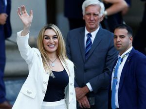 Sosok Mencuri Perhatian di Pelantikan Presiden Baru Argentina