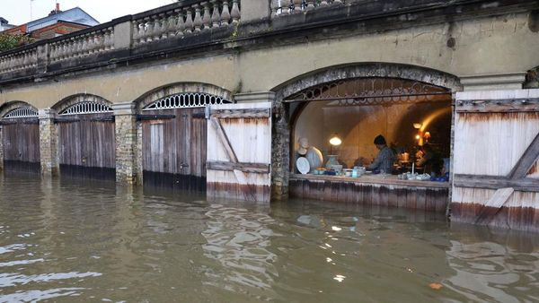Sungai Thames Meluap, London Banjir