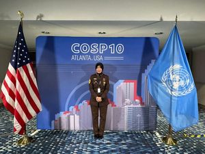 Taruni Akpol Juara Dalam Kompetisi Esai Internasional di AS