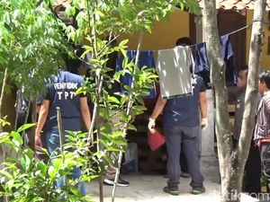 Warga Boyolali Ditangkap Densus 88 Dikenal Sebagai Pengurus Kelompok Tani Warga Boyolali Ditangkap Densus 88 Dikenal Sebagai Pengurus Kelompok Tani