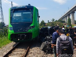 Jalur Kereta Kembali Normal Usai Kecelakaan KA Feeder Whoosh di Bandung
