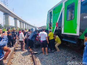 Bocah 4 Tahun Tewas Akibat KA Feeder Whoosh Vs Mobil, Korban Jadi 5 Orang Bocah 4 Tahun Tewas Akibat KA Feeder Whoosh Vs Mobil, Korban Jadi 5 Orang