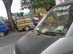 Awas! DLH Surabaya Mulai Tilang Masyarakat Pembuang Sampah Sembarangan