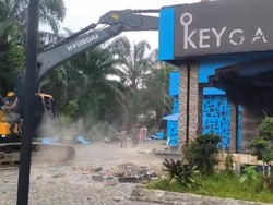 Tak Berizin, Bangunan Diskotek Key Garden Dirobohkan!