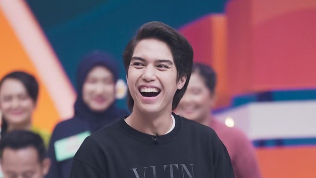 Kabar Terkini Artis dari InsertLive : Hubungan Maia-Mulan Jameela Diungkit di Nikahan Al, El Rumi: Dia Jadi Korban