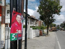 Poster Caleg PDIP Terpasang di Tiang Provider, Begini Kata Bawaslu Medan