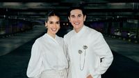 Inspirasi Baju Couple untuk Kondangan a la Vino G. Bastian dan Marsha Timothy