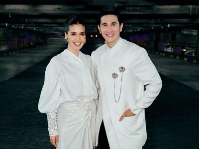 Inspirasi Baju Couple untuk Kondangan a la Vino G. Bastian dan Marsha Timothy