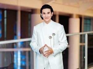 Video: Akan Ada Film Horor Shutter Versi Indonesia, Dibintangi Vino G Bastian Video: Akan Ada Film Horor Shutter Versi Indonesia, Dibintangi Vino G Bastian