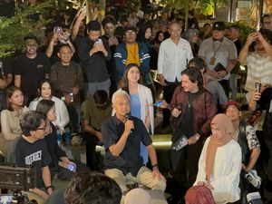 Saat Ganjar Ditanya Pilih MU atau Man City: Saya dari Dulu Merah Bung