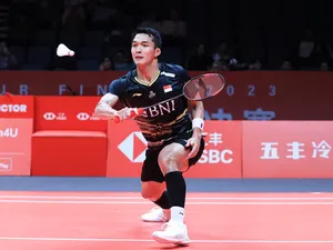 Jojo ke Semifinal BWF World Tour Finals 2023 Walau Kalah dari Li Shifeng Jojo ke Semifinal BWF World Tour Finals 2023 Walau Kalah dari Li Shifeng