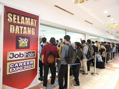 Kaesang Buka Job Fair di Mangga Dua, Pencari Kerja Antre Panjang