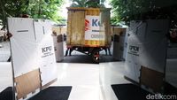 KPU Distribusikan Logistis Pemilu untuk Kecamatan Tanah Abang