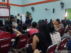 KPU Semarang Minta Perantau di Eks Lokalisasi Sunan Kuning Urus Pindah TPS KPU Semarang Minta Perantau di Eks Lokalisasi Sunan Kuning Urus Pindah TPS