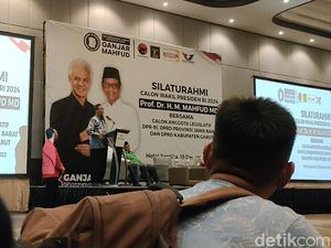 Mahfud Md ke Pendukung: Jangan Terpengaruh Hasil Survei Mahfud Md ke Pendukung: Jangan Terpengaruh Hasil Survei