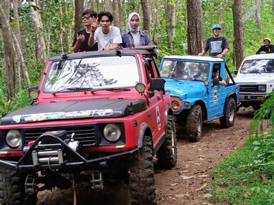 Cuma di Perbukitan Menoreh, Bisa Naik Jeep dan Perah-Minum Susu Kambing