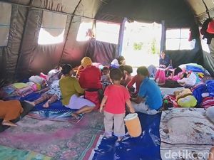 Pengungsi Gempa M 4,6 di Sukabumi Alami Penyakit hingga Trauma