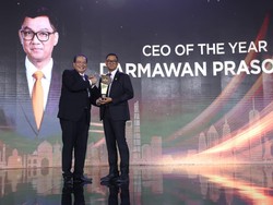 Dorong Transformasi Bisnis, Dirut PLN Raih Penghargaan CEO Of The Year