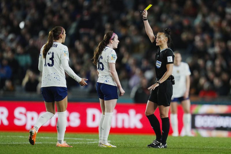 Referee Rebecca Welch gives directions during the Women's FA Cup final soccer match between Everton and Manchester City at Wembley stadium in London, Sunday, Nov. 1, 2020. (Adam Davy/Pool via AP)