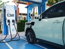 Anak Buah Luhut Ungkap Alasan Pemerintah Bebaskan Pajak Impor Mobil Listrik