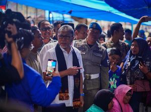 Tinjau Pasar Batuphat Timur, Zulhas Kaget Harga Cabai Terlalu Murah