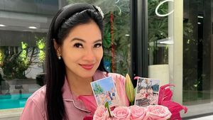 Momen Ultah Titi Kamal Dirayakan Geng Cendol dan Gajebo