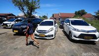 Unik, Innova hingga Mobilio Jadi Angkot di Tobelo