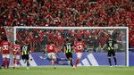 Karim Benzema Gigit Jari, Al Ittihad Didepak Al Ahly