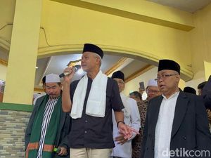 Ganjar Janji Jalankan Insentif untuk Guru Agama: Sudah Ada di UU Pesantren Ganjar Janji Jalankan Insentif untuk Guru Agama: Sudah Ada di UU Pesantren