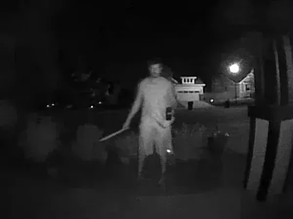 Deretan Foto Seram Bikin Terkaget-kaget, Ujungnya Bikin Ngakak