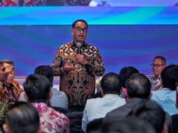 Menhub Bicara Kereta Cepat Jakarta-Surabaya: 900 Km Bisa Dicapai 2 Jam