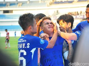 Selebrasi Emosional Gali Freitas, Dedikasikan Gol untuk Sang Kakak Selebrasi Emosional Gali Freitas, Dedikasikan Gol untuk Sang Kakak