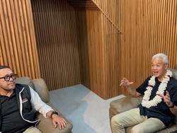 Resmikan Posko Relawan Ganjar-Mahfud di Bekasi, Ganjar Ingatkan Kesopanan