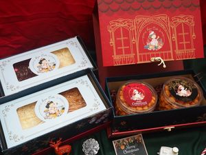 25 Rekomendasi Hampers Natal Makanan, Kue Kering hingga Oleh-oleh Luar Negeri 25 Rekomendasi Hampers Natal Makanan, Kue Kering hingga Oleh-oleh Luar Negeri