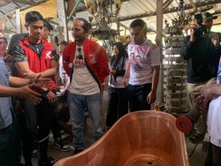 Dikunjungi Kaesang, Perajin Tembaga di Boyolali Harap Dapat Bantuan Alat