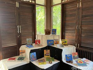 Mengedukasi Siswa SD-SMP Parepare Cinta Aksara Lontara Lewat Pameran Seni